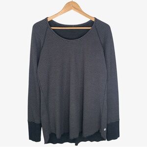 LULULEMON 'open your heart reversible' long sleeve top size: 8